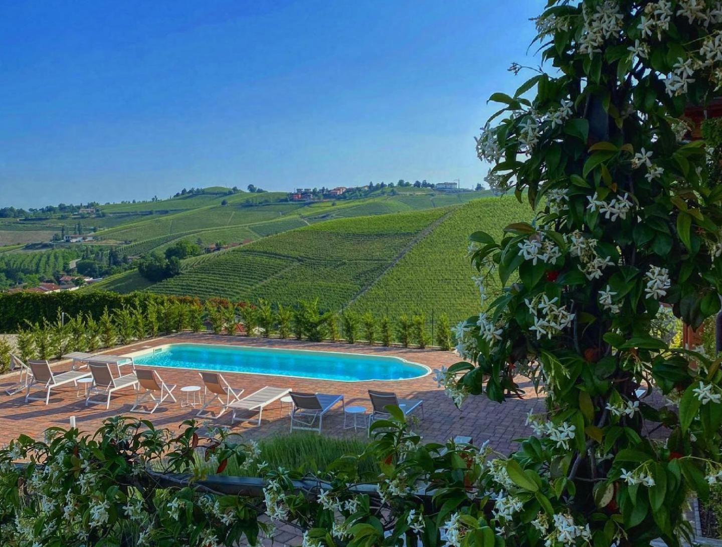 Panoramic Villa Garassino - Country Rooms And Fine Restaurant 特雷伊索 外观 照片