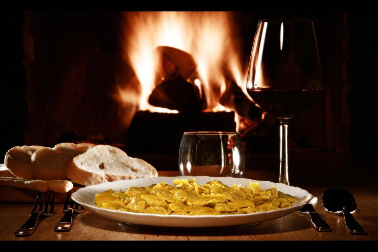 Panoramic Villa Garassino - Country Rooms And Fine Restaurant 特雷伊索 外观 照片