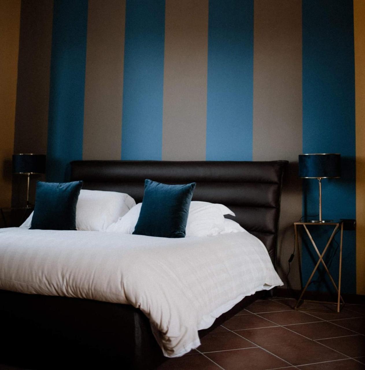 Panoramic Villa Garassino - Country Rooms And Fine Restaurant 特雷伊索 外观 照片