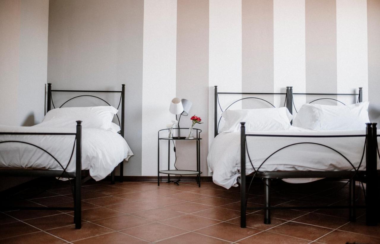 Panoramic Villa Garassino - Country Rooms And Fine Restaurant 特雷伊索 外观 照片
